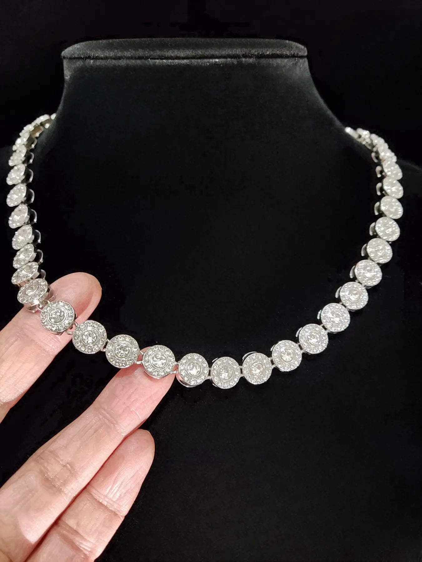 Unisex Alloy Rhinestone Round Necklace and Bracelet Set - Stylish Streetwear Jewelry for All Seasons