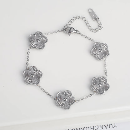 Pulsera Ajustable de Acero Inoxidable para Mujer con Diseño Floral de Cinco Pétalos – Joyería de Moda para Ocasiones Especiales y Regalos