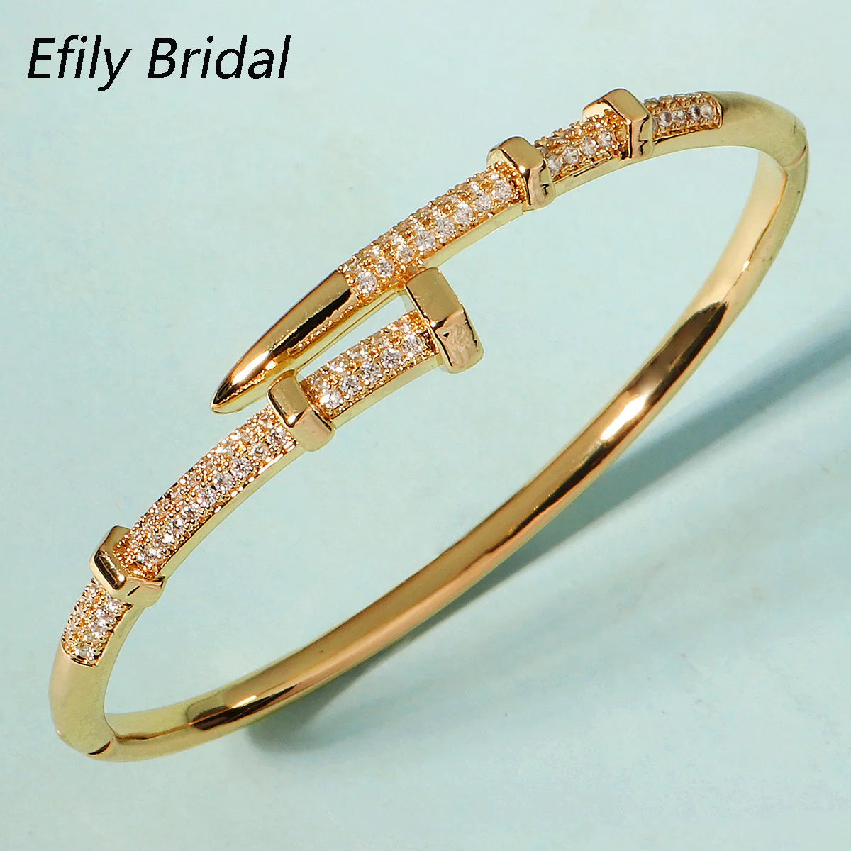 Pulsera Elegante Clásica Tipo Clavo para Mujer en Acero Inoxidable – Joyería Moderna para Uso Diario y Regalo Ideal