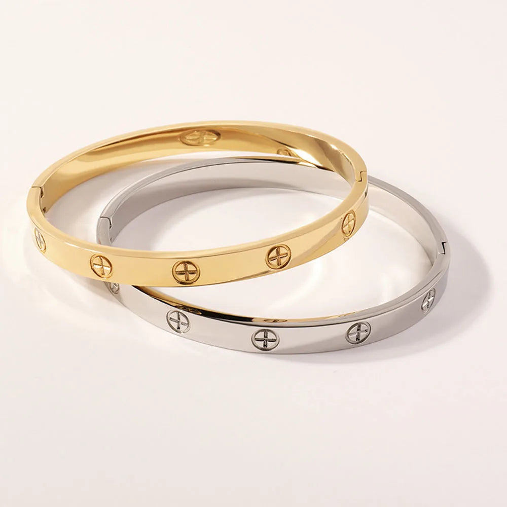 Brazalete Impermeable de Cruz en Acero Inoxidablpara Mujer – Pulsera Moderna para Parejas y Accesorio de Joyería de Lujo para Bodas y Ocasiones Especiales