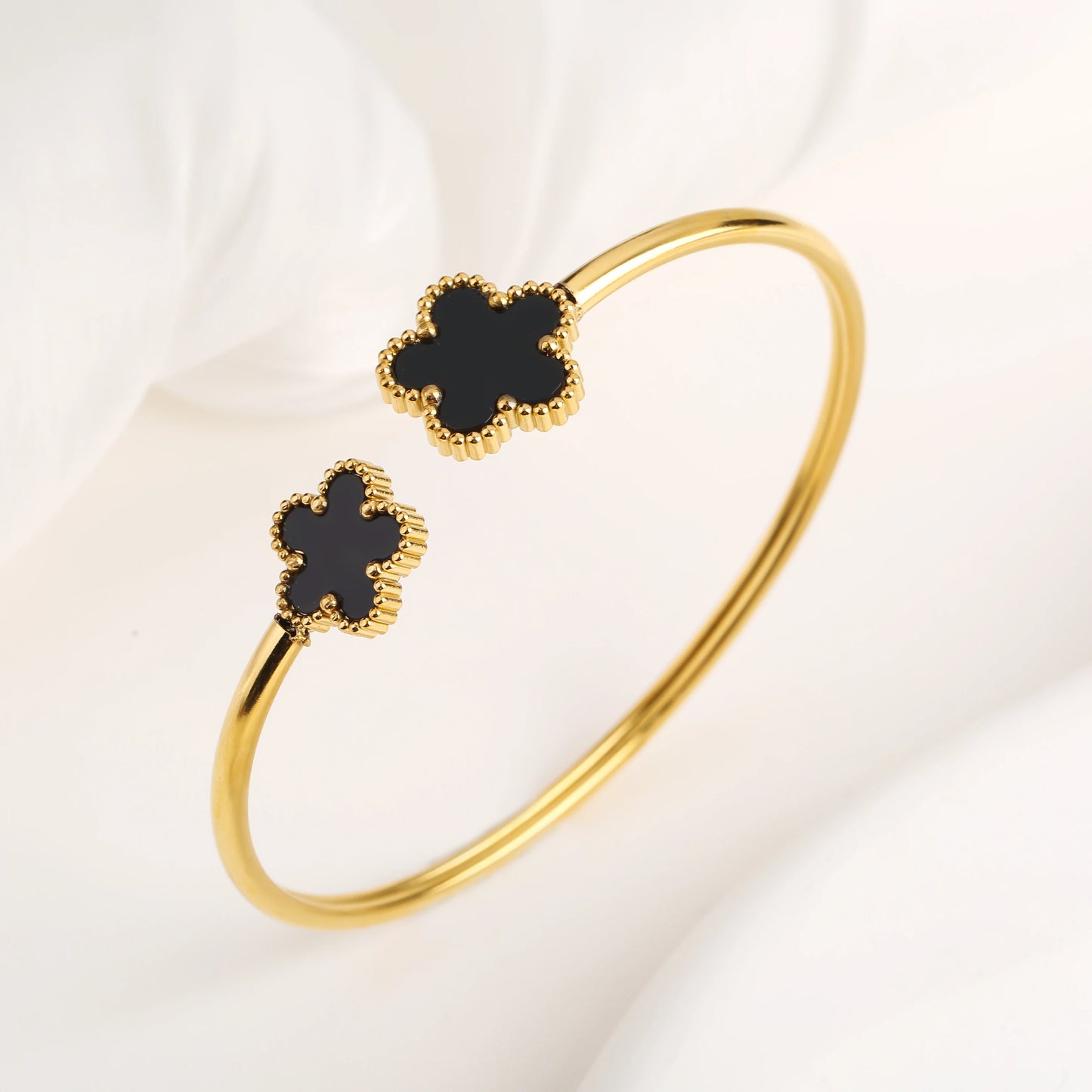 Chunky 18K Plating Stainless Steel Five Leaf Flower Open Bangle for Women Waterproof Party Wrist Jewelry 2025 Bijoux Clover