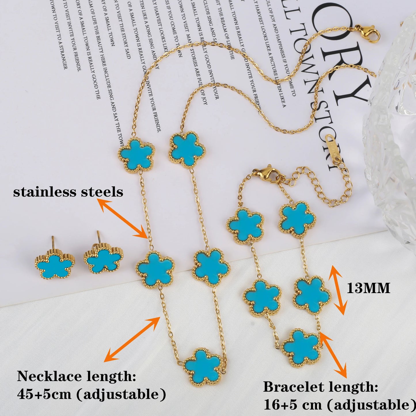 Pulsera Ajustable de Acero Inoxidable para Mujer con Diseño Floral de Cinco Pétalos – Joyería de Moda para Ocasiones Especiales y Regalos