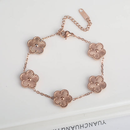 Pulsera Ajustable de Acero Inoxidable para Mujer con Diseño Floral de Cinco Pétalos – Joyería de Moda para Ocasiones Especiales y Regalos