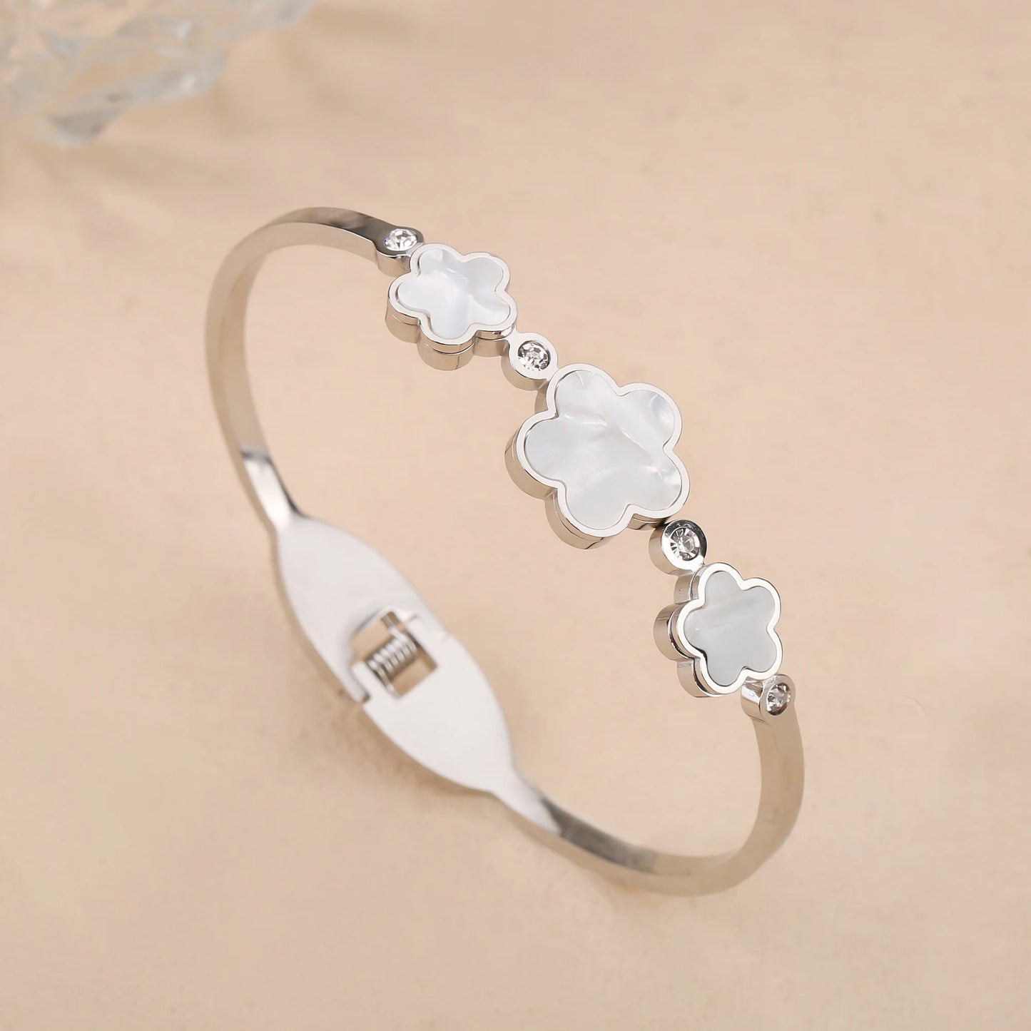 Chunky 18K Plating Stainless Steel Five Leaf Flower Open Bangle for Women Waterproof Party Wrist Jewelry 2025 Bijoux Clover